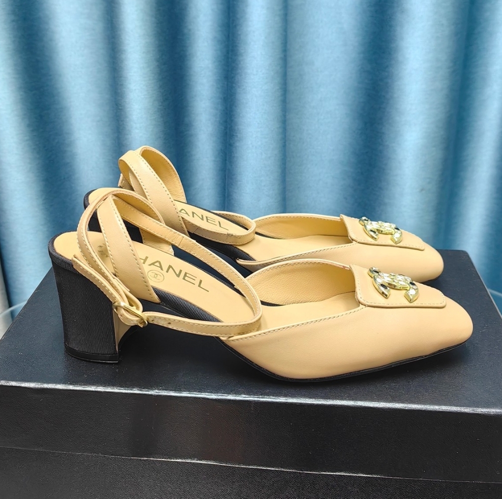 Chanel women's casual sandal.